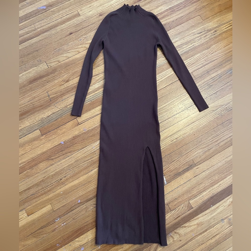 Aritzia Wilfred Brown Long Sleeve Dress